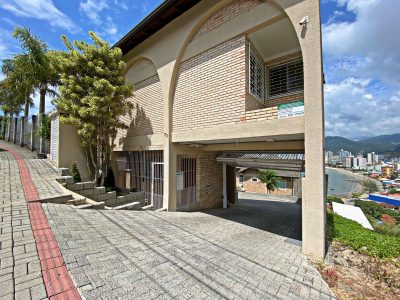 Casa, 3 quartos, 200 m² - Foto 2
