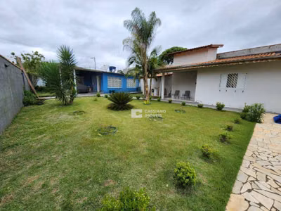 Chácara, 4 quartos, 2500 m² - Foto 1