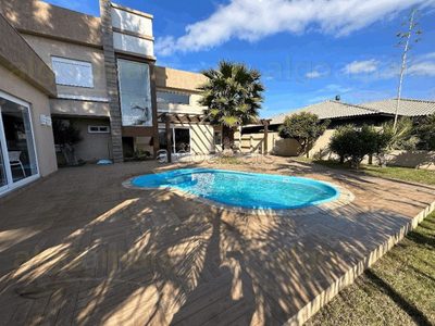 Sobrado, 5 quartos, 280 m² - Foto 1
