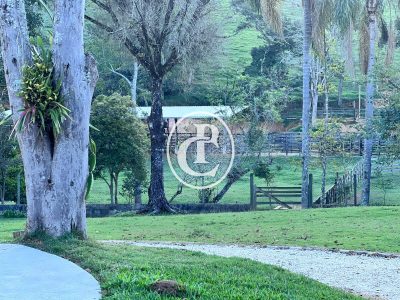 Sítio, 4 quartos, 27 hectares - Foto 1