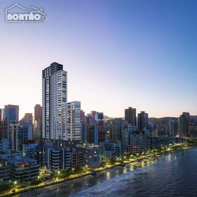 Casa, 5 quartos, 331 m² - Foto 2