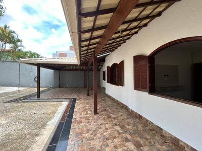 Casa, 4 quartos, 245 m² - Foto 2