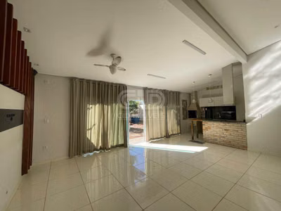 Casa, 3 quartos, 94 m² - Foto 1