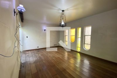 Casa, 6 quartos, 230 m² - Foto 1
