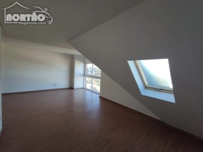 Casa, 4 quartos, 128 m² - Foto 1