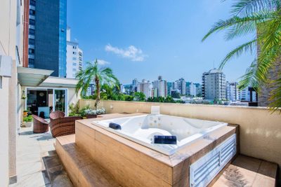 Apartamento, 3 quartos, 300 m² - Foto 1