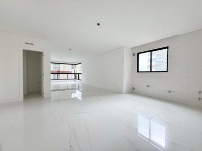 Apartamento, 4 quartos, 206 m² - Foto 2