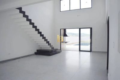 Casa, 4 quartos, 305 m² - Foto 1