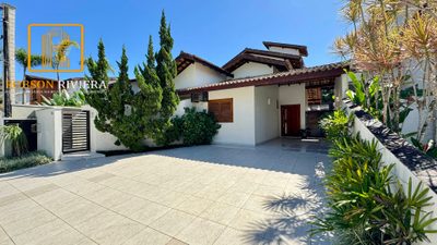 Casa, 5 quartos, 320 m² - Foto 1
