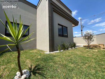Casa, 3 quartos, 81 m² - Foto 1
