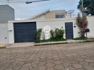 Sobrado, 2 quartos, 200 m² - Foto 1