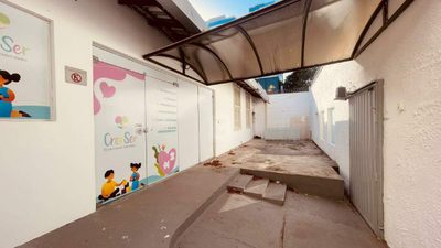 Casa, 10 quartos, 203 m² - Foto 2