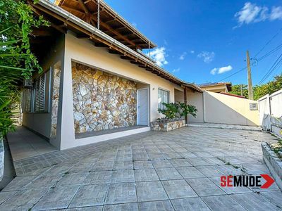 Casa, 3 quartos, 265 m² - Foto 1