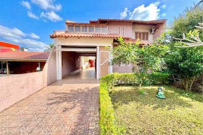 Casa, 4 quartos, 233 m² - Foto 1