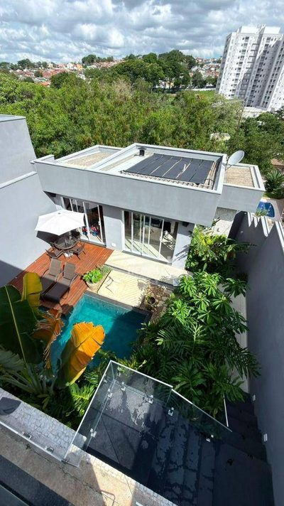 Casa, 3 quartos, 216 m² - Foto 1