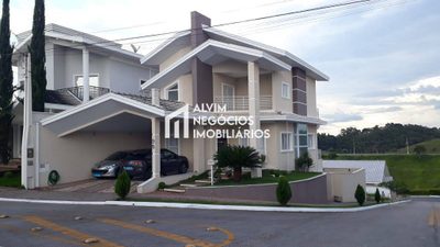 Casa, 3 quartos, 230 m² - Foto 1
