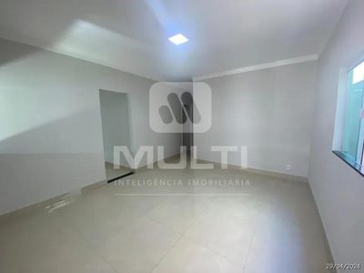Casa, 3 quartos, 218 m² - Foto 2