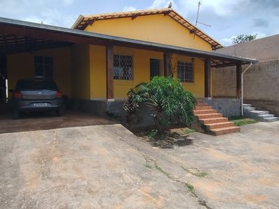 Sítio, 3 quartos, 1000 m² - Foto 1