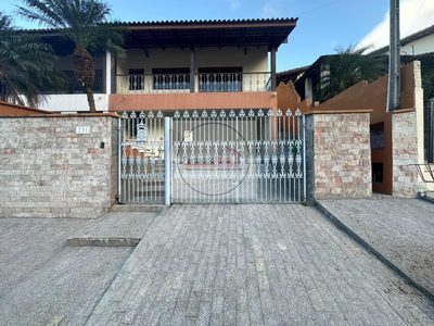 Casa, 3 quartos, 186 m² - Foto 1