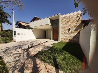 Casa, 3 quartos, 167 m² - Foto 1