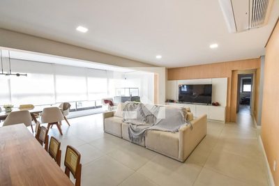 Apartamento, 3 quartos, 155 m² - Foto 1
