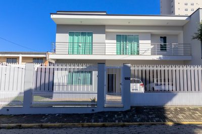Casa, 3 quartos, 180 m² - Foto 1