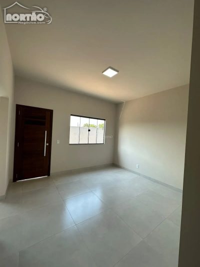 Casa, 2 quartos, 70 m² - Foto 2