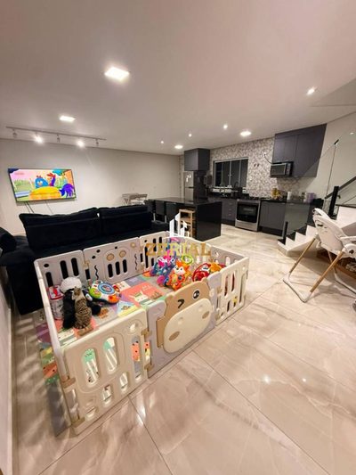 Sobrado, 3 quartos, 280 m² - Foto 1