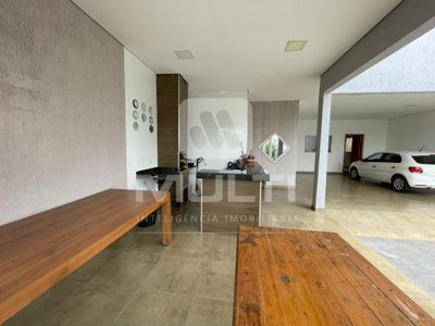 Casa, 3 quartos, 197 m² - Foto 2