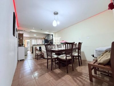 Sobrado, 2 quartos, 200 m² - Foto 1