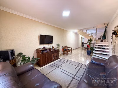 Casa, 3 quartos, 183 m² - Foto 2