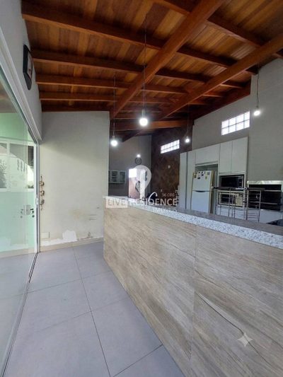 Casa, 3 quartos, 218 m² - Foto 2