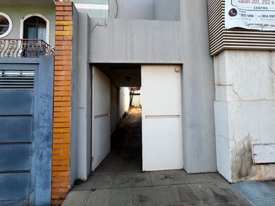 Casa, 1 quarto, 214 m² - Foto 2