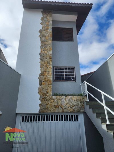 Sobrado, 3 quartos, 202 m² - Foto 1