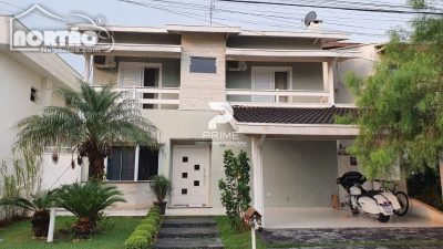 Casa, 5 quartos, 263 m² - Foto 1