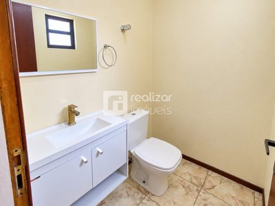 Casa, 5 quartos, 242 m² - Foto 3