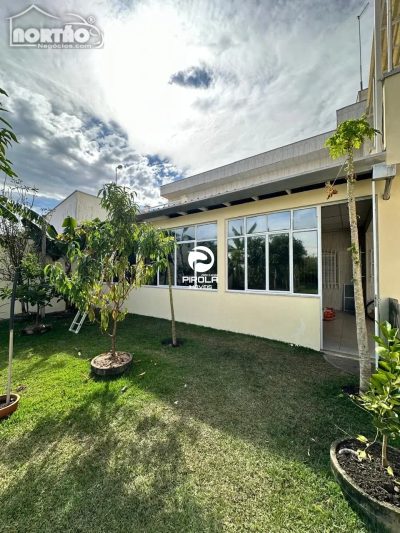 Casa, 5 quartos, 255 m² - Foto 2