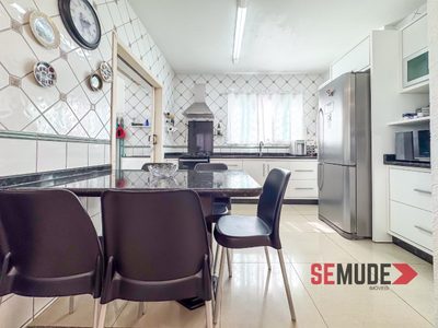 Casa, 4 quartos, 240 m² - Foto 5