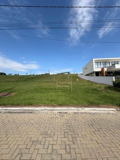 Loteamento e Condomínio, 731 m² - Foto 1