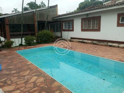 Casa, 3 quartos, 210 m² - Foto 1