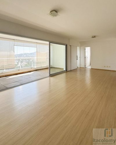 Apartamento, 3 quartos, 196 m² - Foto 1