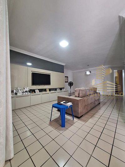 Casa, 4 quartos, 234 m² - Foto 1