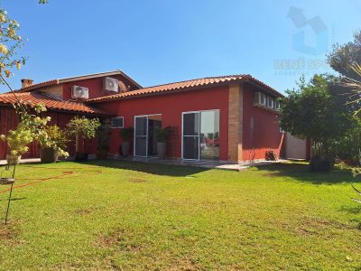 Casa, 3 quartos, 178 m² - Foto 1