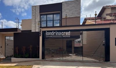 Sobrado, 3 quartos, 226 m² - Foto 1