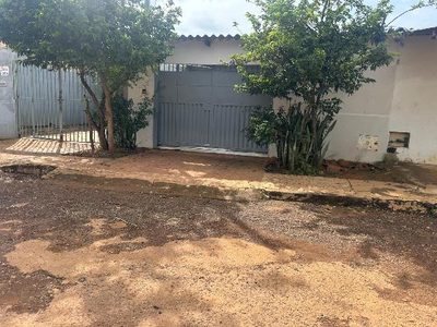 Casa, 2 quartos, 180 m² - Foto 1