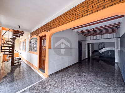Casa, 3 quartos - Foto 1