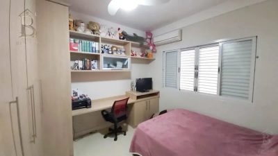 Casa, 3 quartos, 240 m² - Foto 2