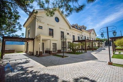 Casa, 4 quartos, 319 m² - Foto 1