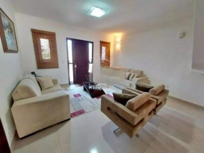 Casa, 4 quartos, 248 m² - Foto 1