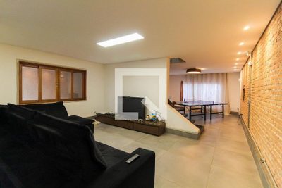 Casa, 4 quartos, 194 m² - Foto 1